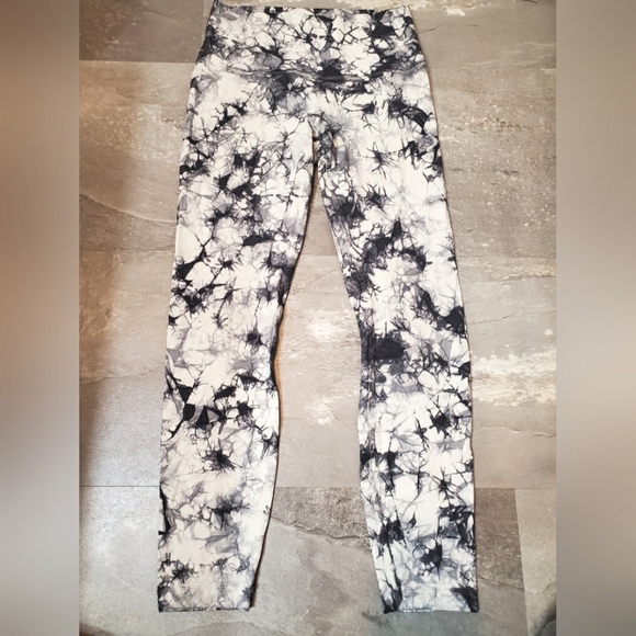 NWOT Lululemon Wunder Under Hi-Rise 7/8 Tight Full-On Luxtreme. White, Grey. 6. - Picture 4 of 13